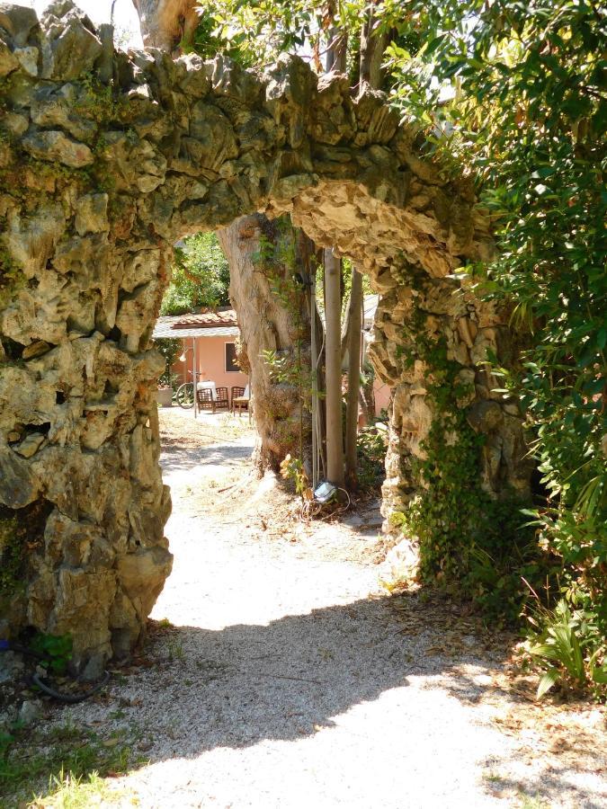 Appartamento Con Piscina Immersa Nel Verde Cascina Exteriör bild